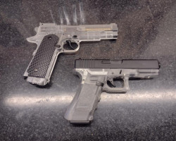 2 x clear pistols - Used airsoft equipment