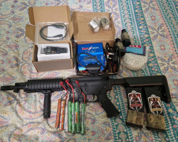 AIR SOFT GUN AND KIT - Used airsoft equipment