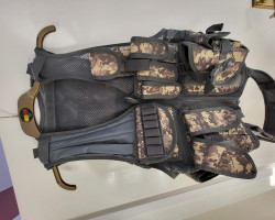 Airsoft Digital Tacitcal Vest - Used airsoft equipment