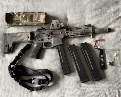 UTR45 smg with extras - Used airsoft equipment
