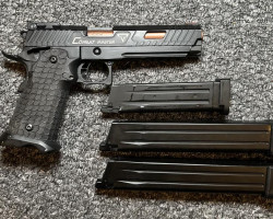 JW3 Combat Master & 2 XL Mags - Used airsoft equipment