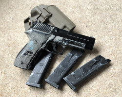 TM P226, 3 mags & holster - Used airsoft equipment