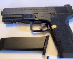 Glock 17 Airsoft EMG Pistol - Used airsoft equipment