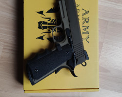 Army Armament R32 - Used airsoft equipment