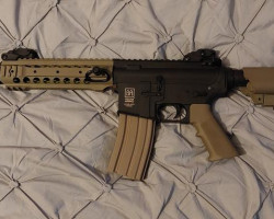 Specna Arms AEG SA-F01 M4 tan - Used airsoft equipment