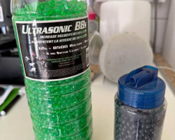 Roughly 10000 ten thousand bbs - Used airsoft equipment