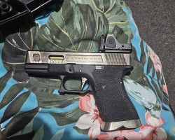 W.E wet edition 19 pistol - Used airsoft equipment