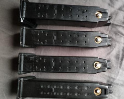 3 X We Glock 17 mags - Used airsoft equipment
