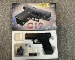 Glock 19 - Used airsoft equipment