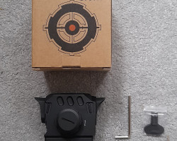 TACTICAL RED DOT SIGHT - Used airsoft equipment