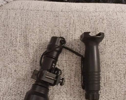 Flash light with pressure pad - Used airsoft equipment