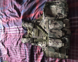 Tac vest + extras - Used airsoft equipment