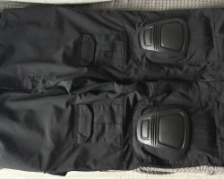 Gen 3 Black combats Size 36 - Used airsoft equipment