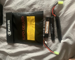 Lipo battery and charging bag - Used airsoft equipment