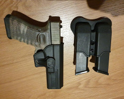 Raven EU Glock, 2 mags - Used airsoft equipment