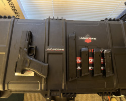 We Glock 17 with 4 mags - Used airsoft equipment