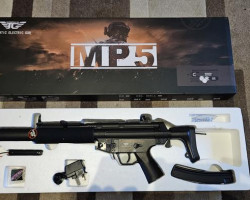 Jing Gong M5 Series SMG-5 SD6 - Used airsoft equipment