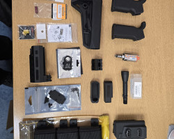 Assortment of parts and gear - Used airsoft equipment