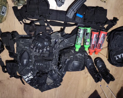 Black camo tactical gear - Used airsoft equipment