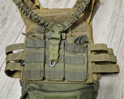 unbranded plate carrier. - Used airsoft equipment