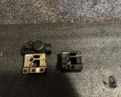 Unity risers and vector optic - Used airsoft equipment
